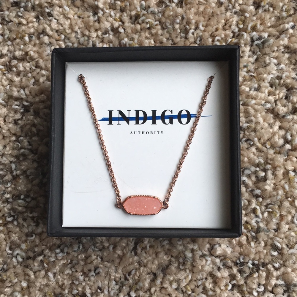 Peach quartz adjustable bracelet
